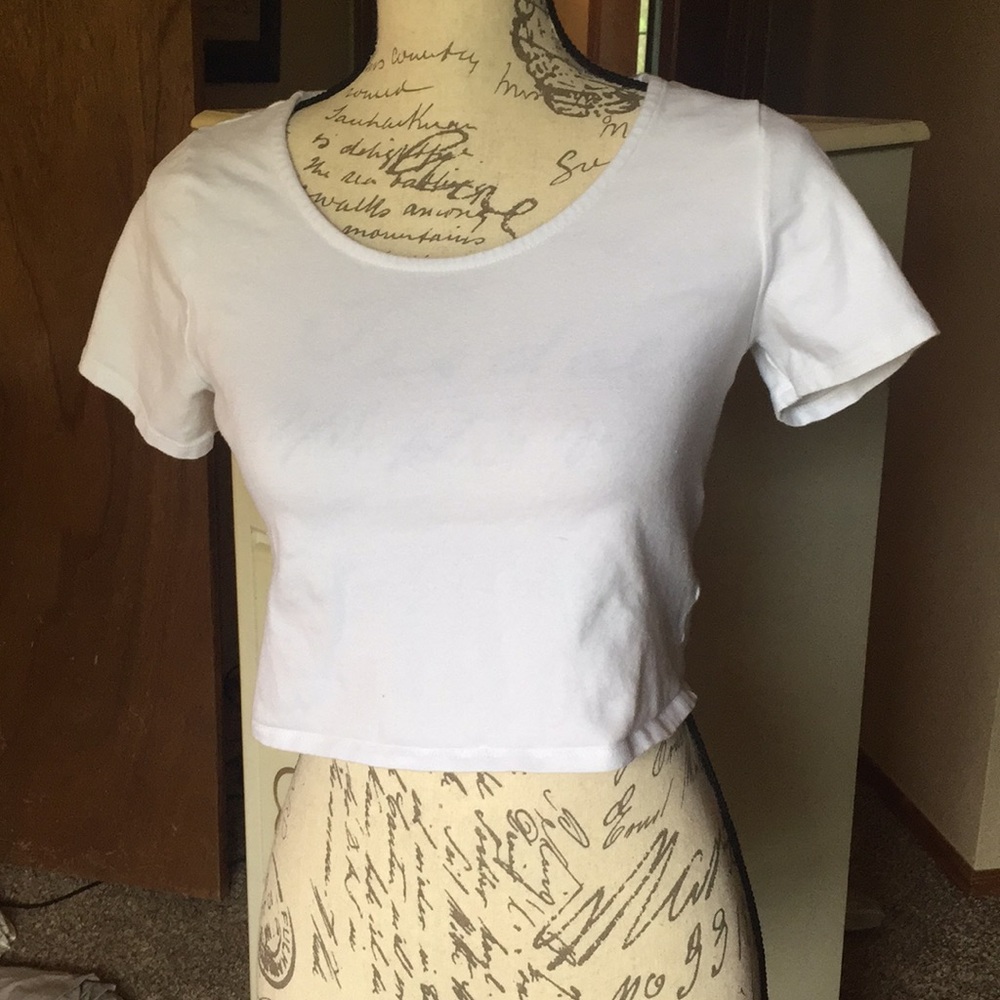 White crop top